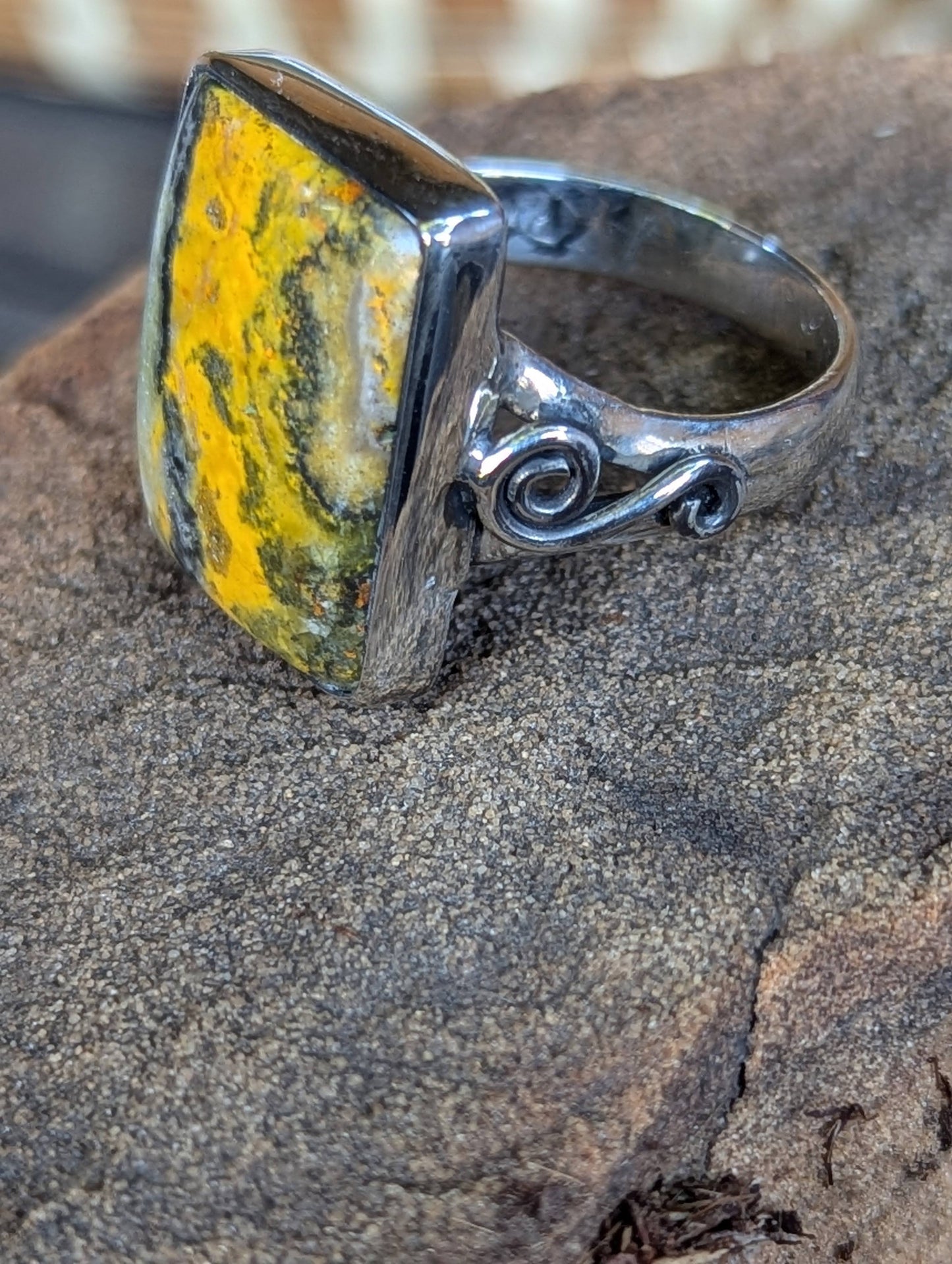 Bumblebee Jasper SQ Ring Front